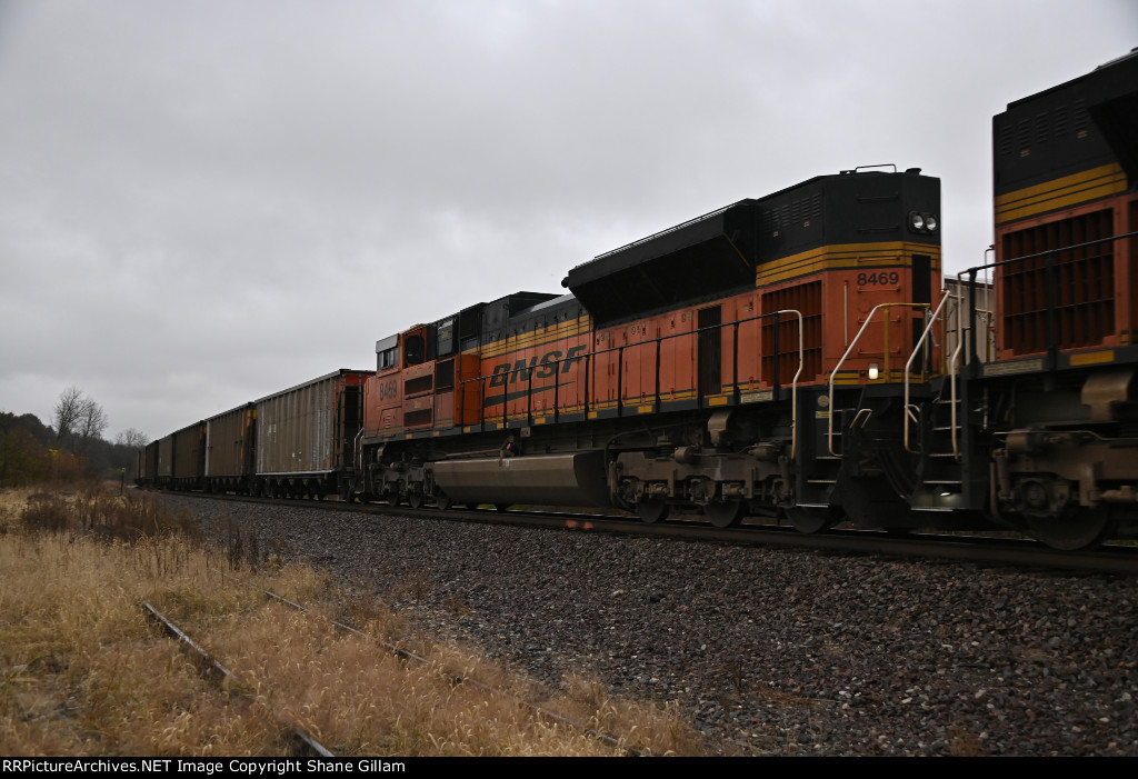 BNSF 8469